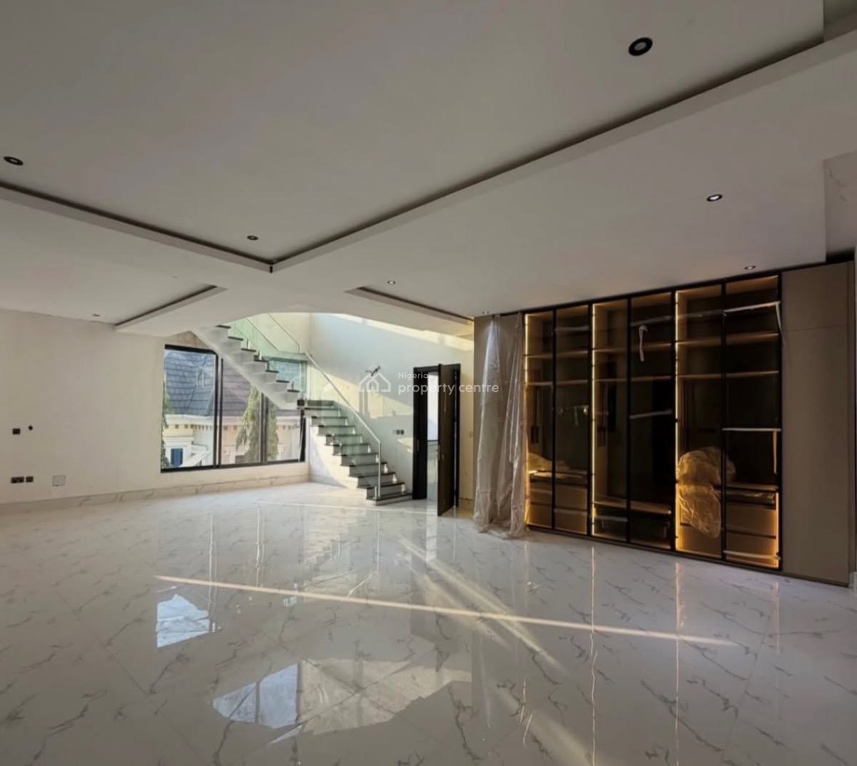 Luxury  7 Bedrooms Fully Detached Duplex with 2 Bedrooms Charlet, Guzape District, Abuja, Detached Duplex for Sale