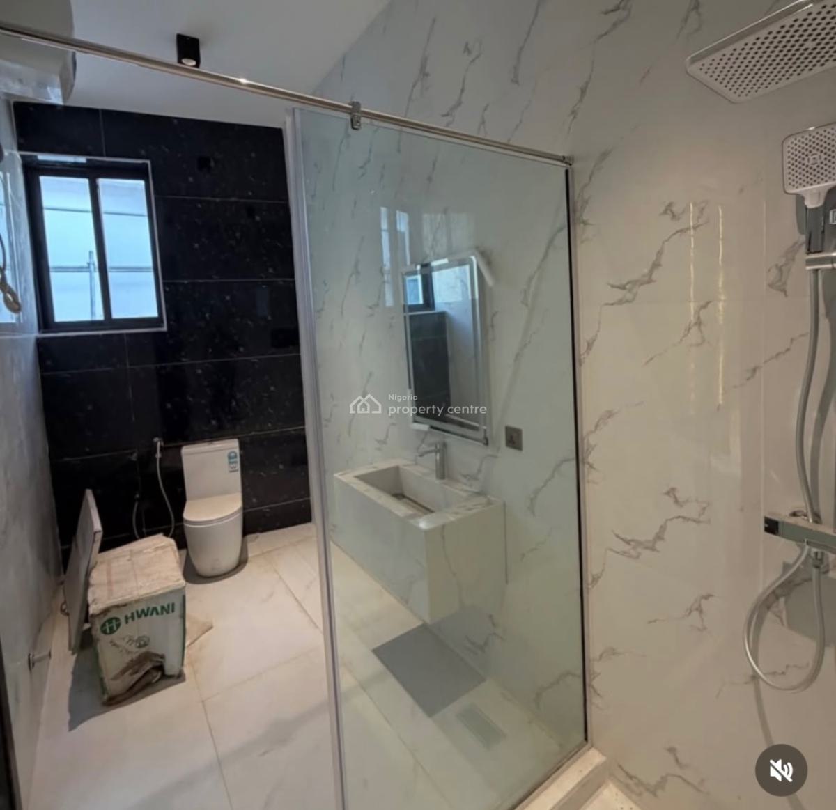 Luxury  7 Bedrooms Fully Detached Duplex with 2 Bedrooms Charlet, Guzape District, Abuja, Detached Duplex for Sale