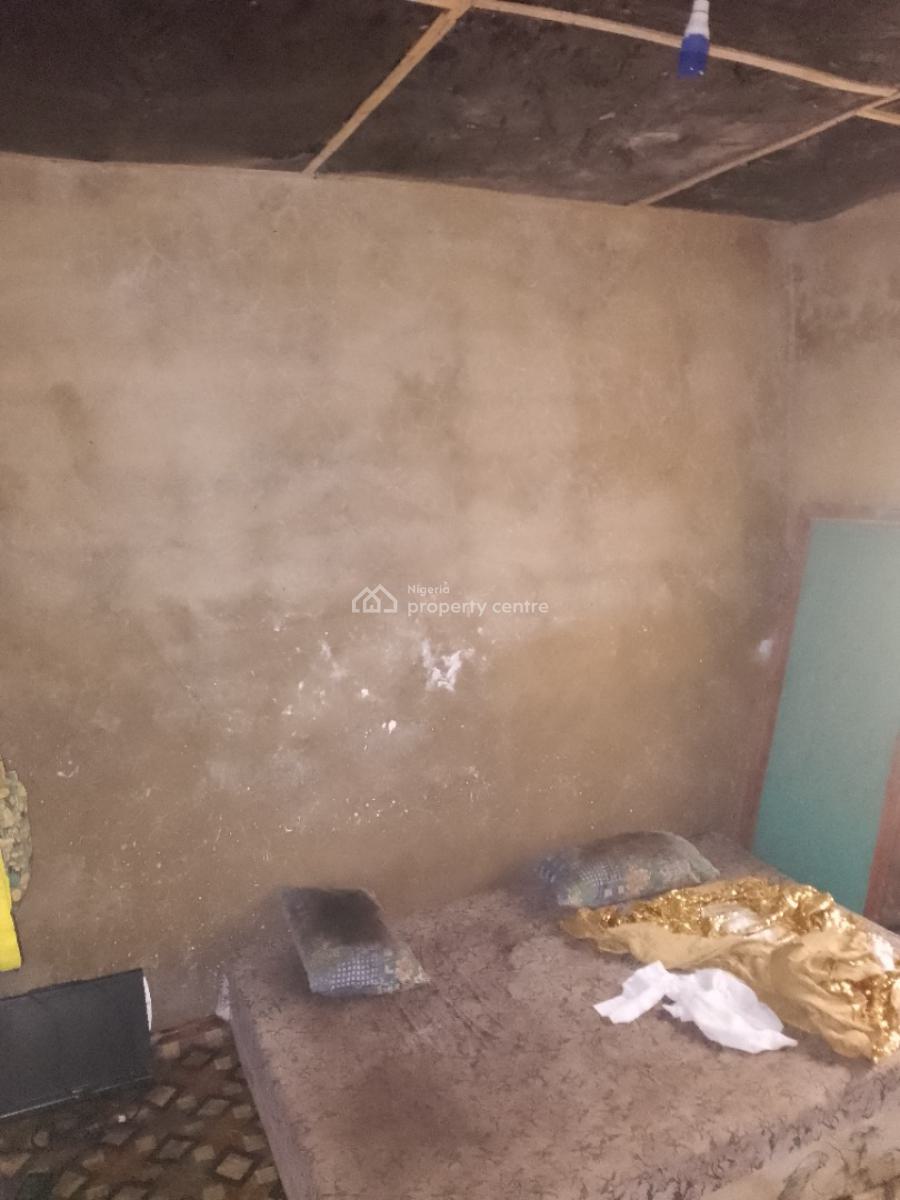 3 Bedroom Bungalow, Oreta, Igbogbo, Ikorodu, Lagos, Detached Bungalow for Sale