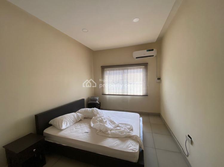 Self Serviced Compact 3 Bedroom Apartment, Off Sir Samuel Manuwa Street, Victoria Island (vi), Lagos, Flat / Apartment for Rent