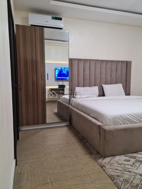 Luxury 3 Bedrooms Apartment with Snooker Board, Admiralty Way, Lekki Phase 1, Lekki, Lagos, Flat / Apartment Short Let