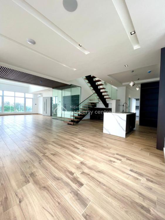 Beautiful view of Poolside Penthouse Condos With Elevator