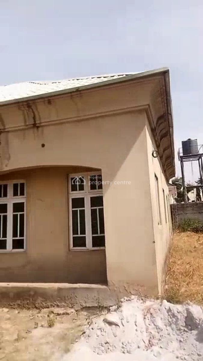 3 Bedroom Fully Detached Bungalow, Airport Road Off Fruit Market, Pyakasa, Lugbe District, Abuja, Detached Bungalow for Sale