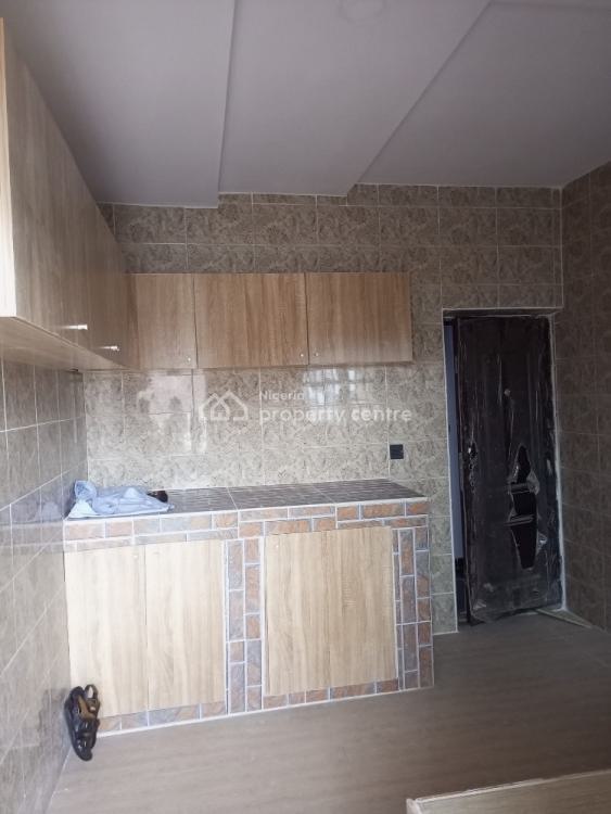 Luxury Sharp Built 2 Bedroom., Divine Avenue, Bucknor, Close to Community Bridge Ago, Isolo, Lagos, Flat / Apartment for Rent