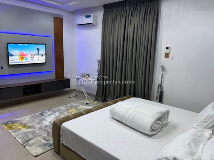 Luxury 3 Bedrooms Flat with Excellent Facilities, Block 3, Oakham, Cadogan Estate, Osapa, Lekki, Lagos, Flat / Apartment Short Let