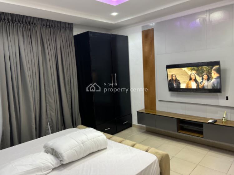 Luxury 3 Bedrooms Flat with Excellent Facilities, Block 3, Oakham, Cadogan Estate, Osapa, Lekki, Lagos, Flat / Apartment Short Let