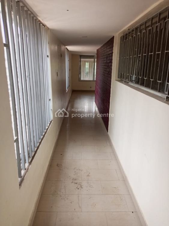 Massive 150 Sqm 3 Bedroom Flat Space, Victoria Island (vi), Lagos, Commercial Property for Rent