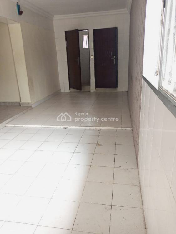 Massive 150 Sqm 3 Bedroom Flat Space, Victoria Island (vi), Lagos, Commercial Property for Rent