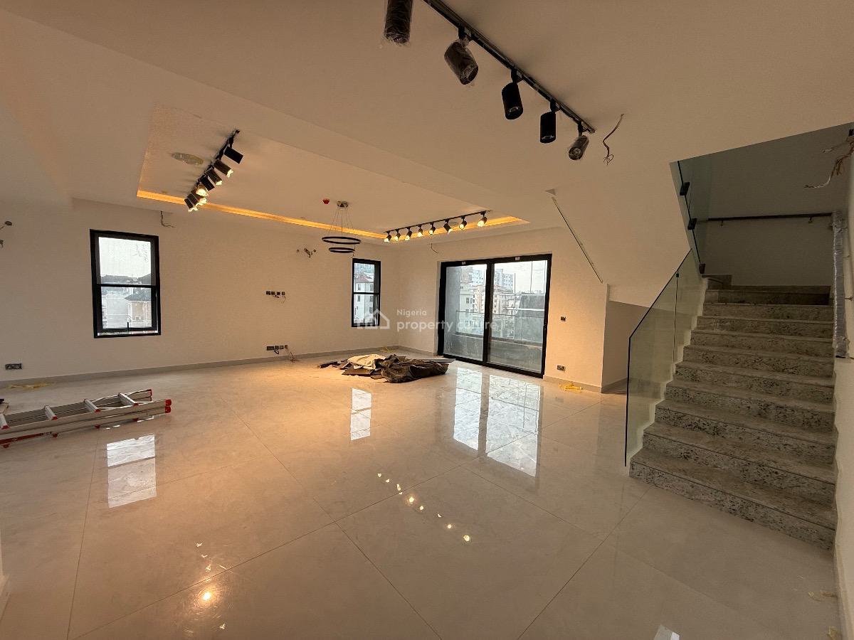 4 Bedrooms Maisionette with Rooftop Pool and More, Ikoyi, Lagos, Flat / Apartment for Sale