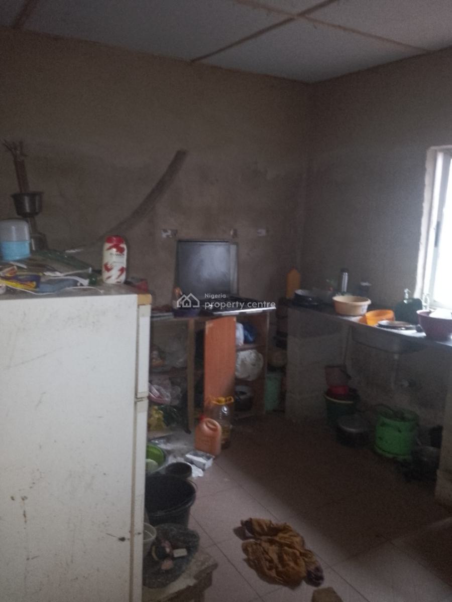2 Bedrooms Bungalow, Oreta, Igbogbo, Ikorodu, Lagos, Detached Bungalow for Sale