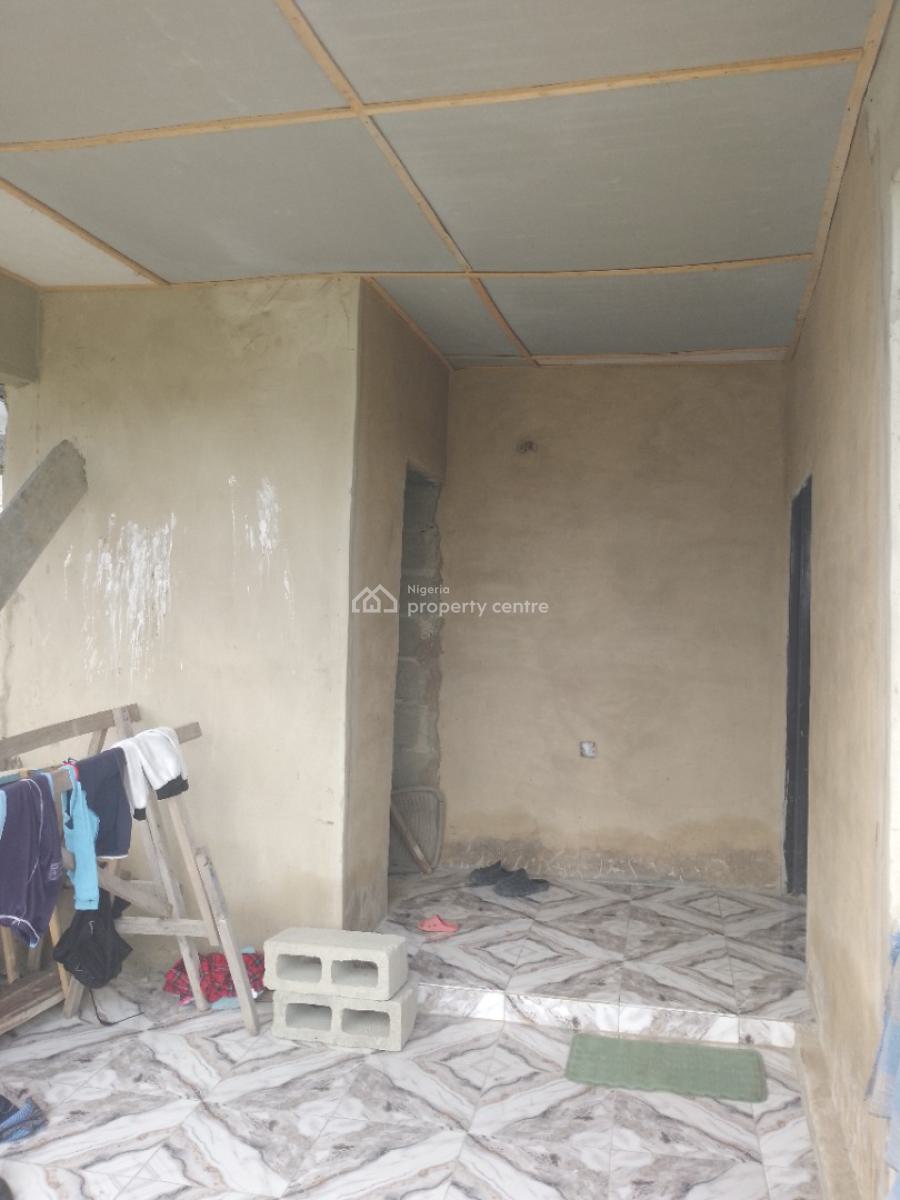 2 Bedrooms Bungalow, Oreta, Igbogbo, Ikorodu, Lagos, Detached Bungalow for Sale