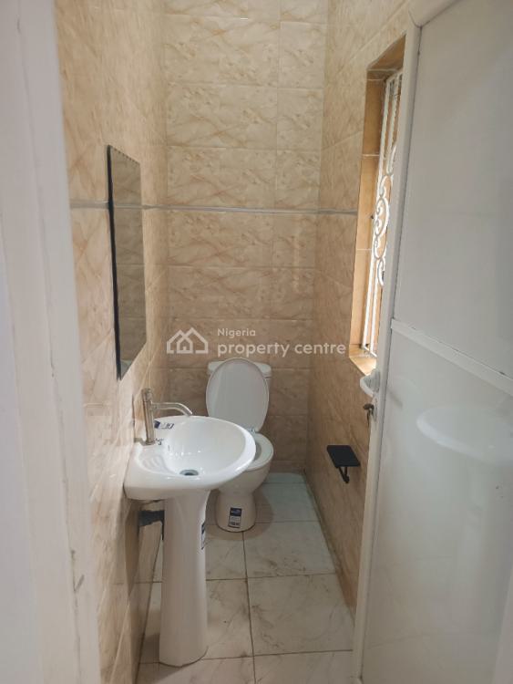 2 Bedroom Flat Apartment, Off Freedom Way, Lekki Phase 1, Lekki, Lagos, Flat / Apartment for Rent