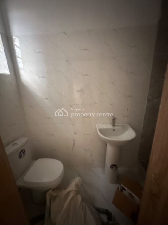 2 Bedrooms Luxury Apartment with Elevator, Pool and Bar, Ikate, Lekki, Lagos, Flat / Apartment for Sale