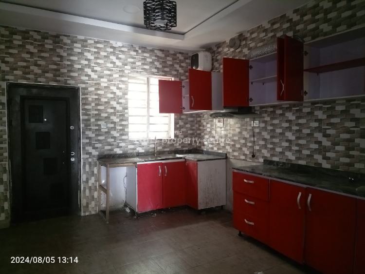 2 Bedroom Spacious Luxurious Apartment, Ogoyo, Off Mobil Road Ilaje Ajah Lagos, Ilaje, Ajah, Lagos, Flat / Apartment for Rent