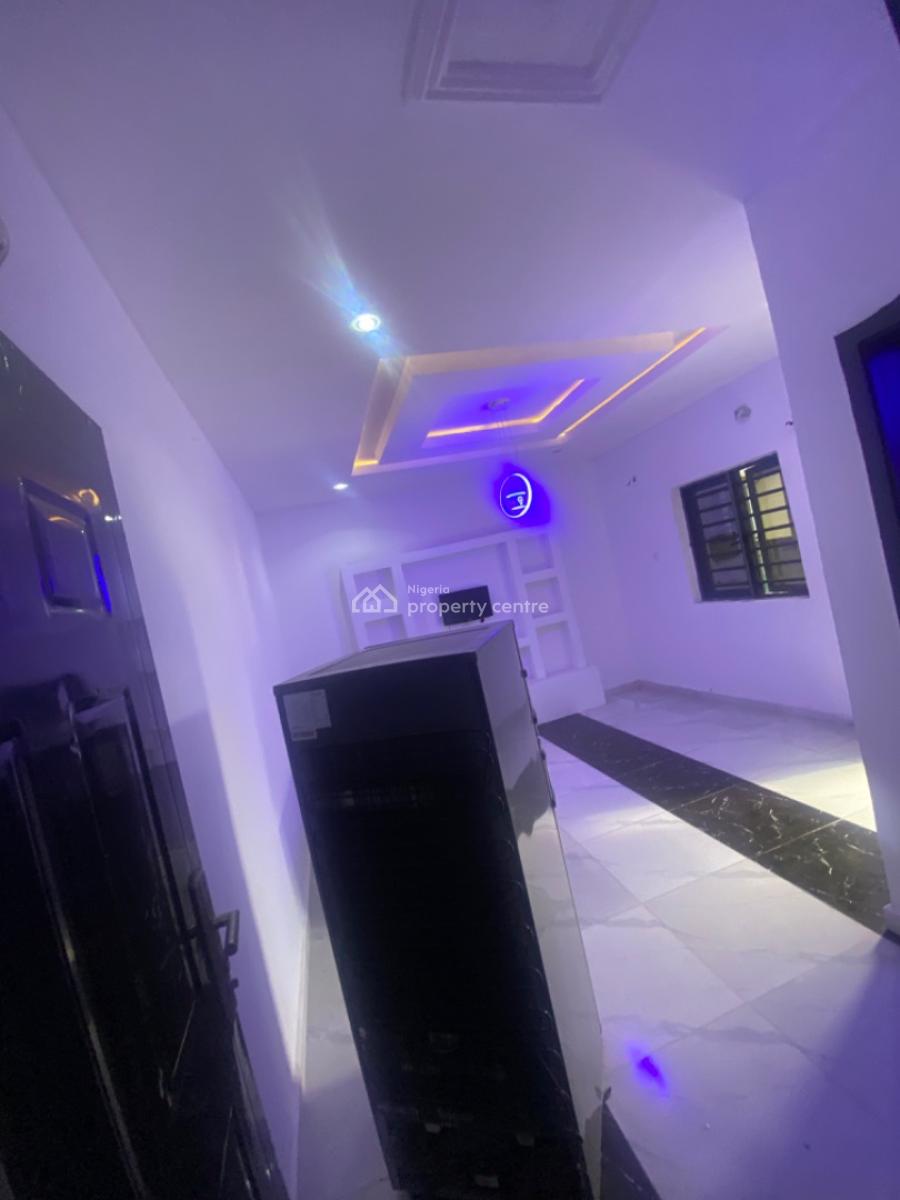 Luxuriously Mini Flat / Apartment with Excellent Finishing, No. 1b, Segun Street, Abijo, Lekki, Lagos, Mini Flat (room and Parlour) for Rent