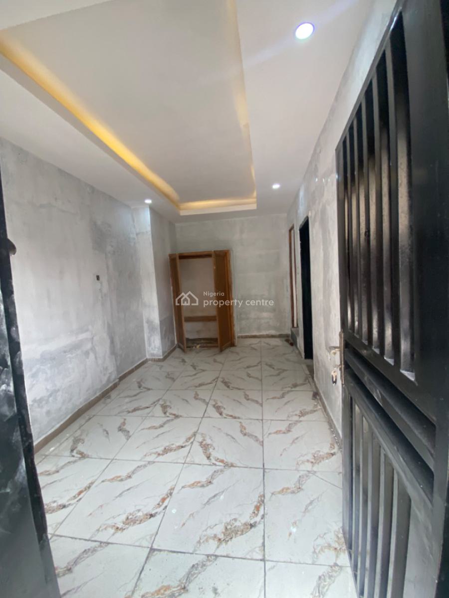 Luxuriously Spacious Self Contain Flat, 13 a Femi Street Sangotedo , Femi Court., Sangotedo, Ajah, Lagos, Self Contain (single Rooms) for Rent