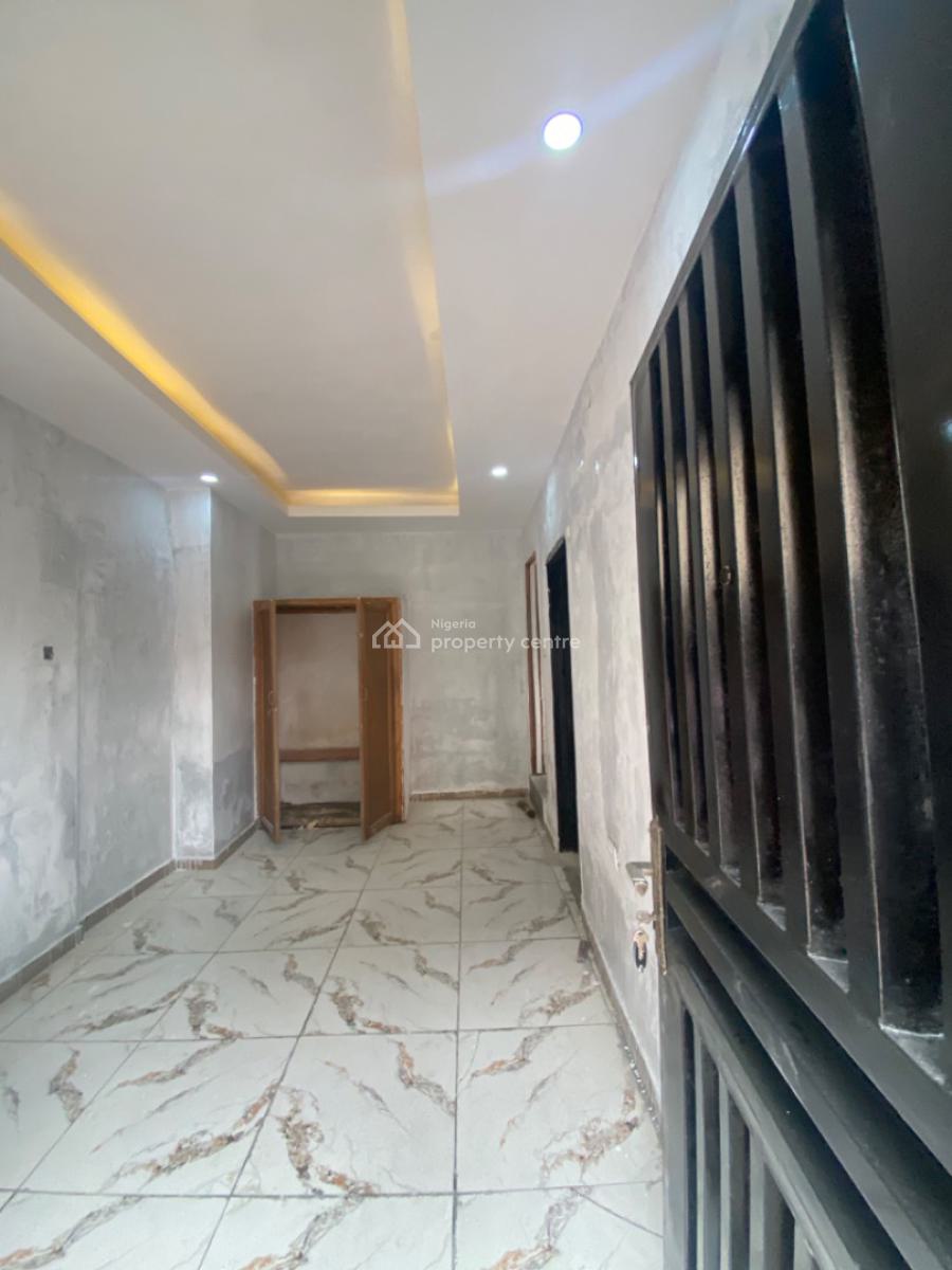 Luxuriously Spacious Self Contain Flat, 13 a Femi Street Sangotedo , Femi Court., Sangotedo, Ajah, Lagos, Self Contain (single Rooms) for Rent