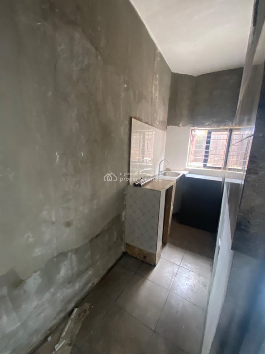 Luxuriously Spacious Self Contain Flat, 13 a Femi Street Sangotedo , Femi Court., Sangotedo, Ajah, Lagos, Self Contain (single Rooms) for Rent