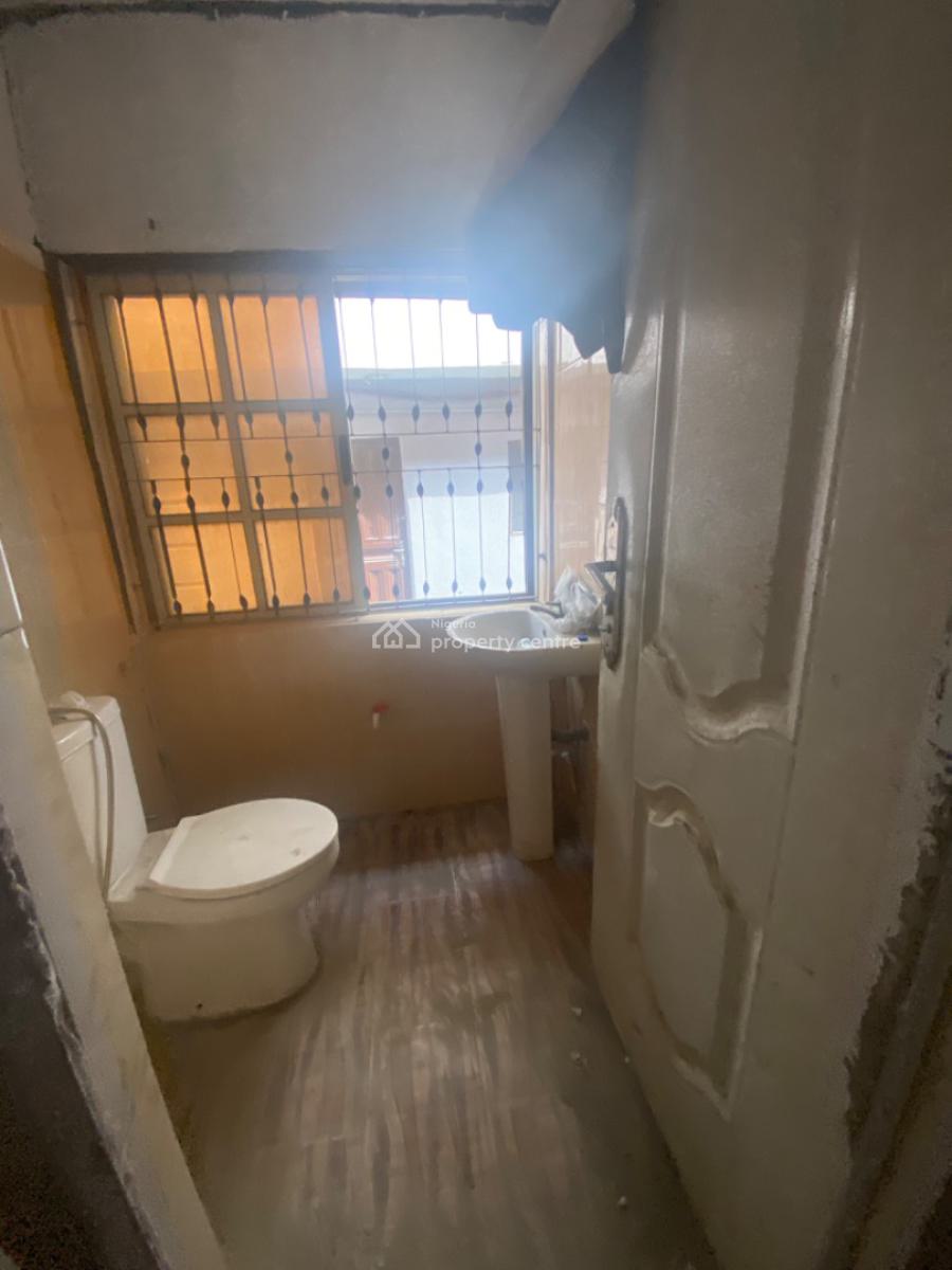 Luxuriously Spacious Self Contain Flat, 13 a Femi Street , Femi Court., Sangotedo, Ajah, Lagos, Self Contain (single Rooms) for Rent