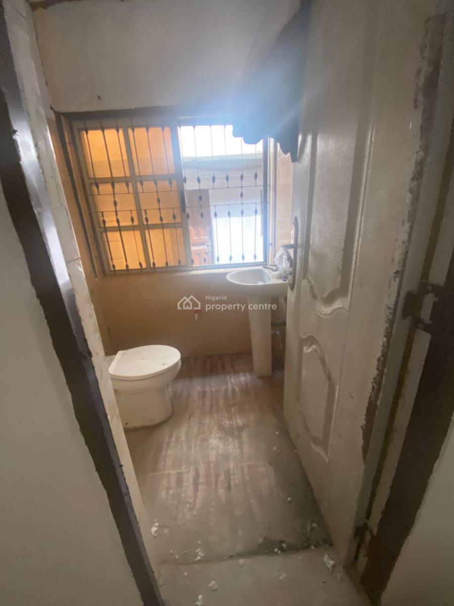 Luxuriously Spacious Self Contain Flat, 13 a Femi Street , Femi Court., Sangotedo, Ajah, Lagos, Self Contain (single Rooms) for Rent