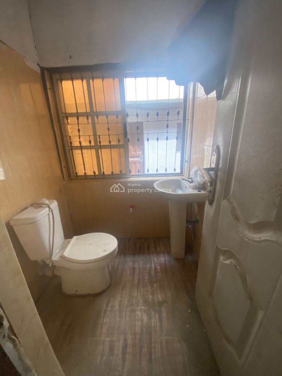 Luxuriously Spacious Self Contain Flat, 13 a Femi Street , Femi Court., Sangotedo, Ajah, Lagos, Self Contain (single Rooms) for Rent