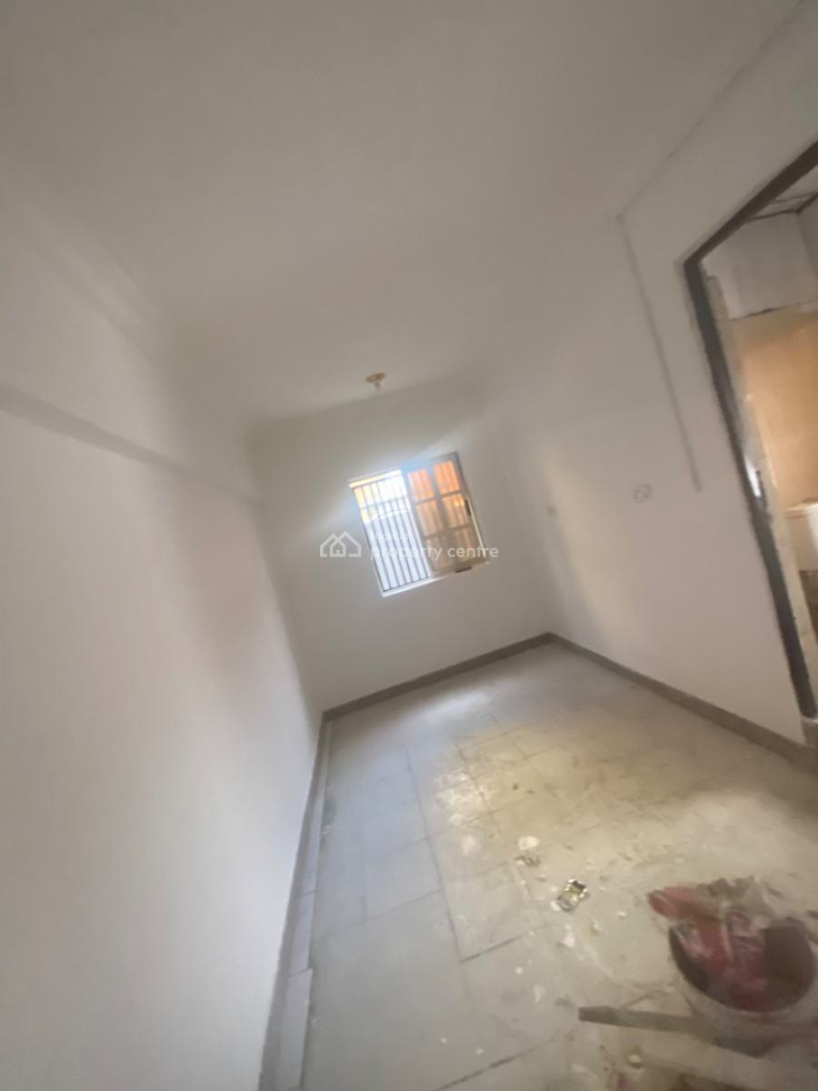 Luxuriously Spacious Self Contain Flat, 13 a Femi Street , Femi Court., Sangotedo, Ajah, Lagos, Self Contain (single Rooms) for Rent