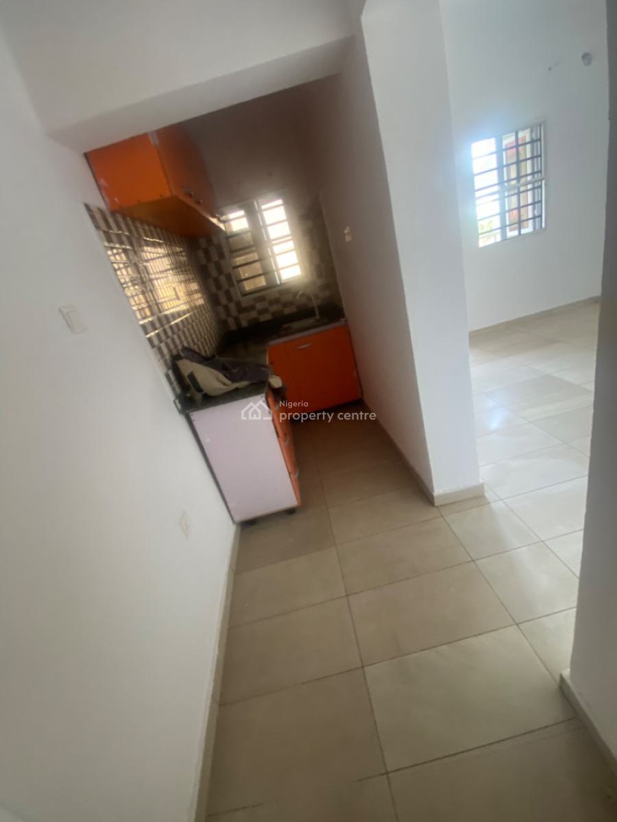 Luxuriously Spacious Nice  Mini Flat with Excellent Finishing, 13 a Femi Street , Femi Court, Sangotedo, Ajah, Lagos, Mini Flat (room and Parlour) for Rent