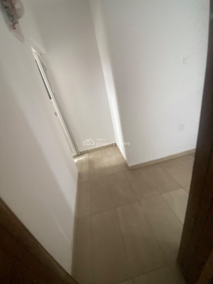 Luxuriously Spacious Nice  Mini Flat with Excellent Finishing, 13 a Femi Street , Femi Court, Sangotedo, Ajah, Lagos, Mini Flat (room and Parlour) for Rent