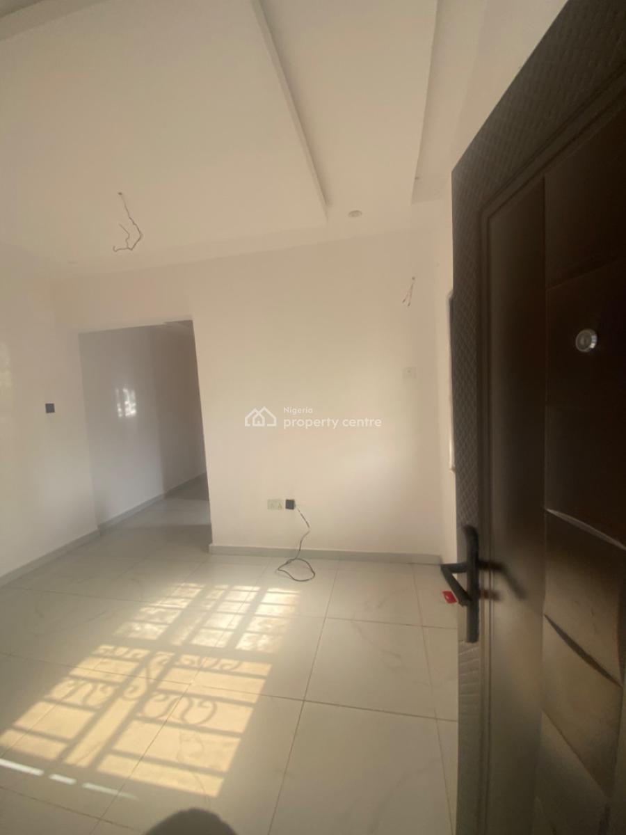 Luxuriously Spacious Nice  Mini Flat with Excellent Finishing, 13 a Femi Street , Femi Court, Sangotedo, Ajah, Lagos, Mini Flat (room and Parlour) for Rent