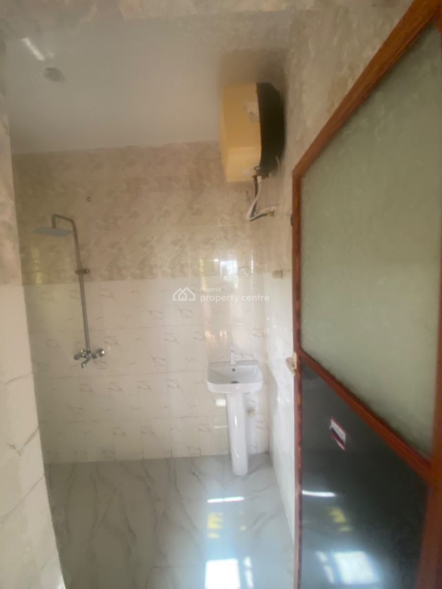 Luxuriously Spacious Nice  Mini Flat with Excellent Finishing, 13 a Femi Street , Femi Court, Sangotedo, Ajah, Lagos, Mini Flat (room and Parlour) for Rent
