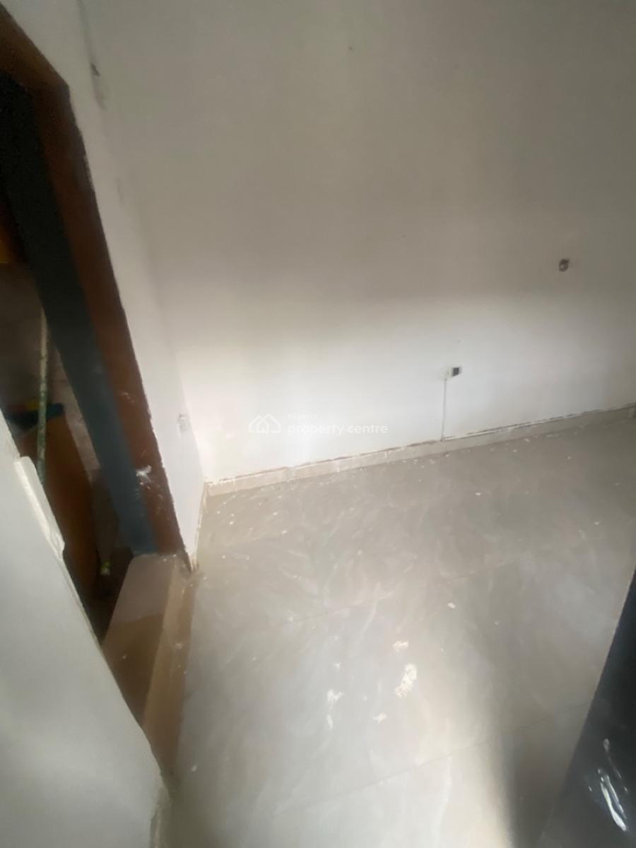 Luxuriously Spacious Nice  Self Contain with Excellent Finishing, 13 a Femi Street , Femi Court Sangotedo, Sangotedo, Ajah, Lagos, Self Contain (single Rooms) for Rent