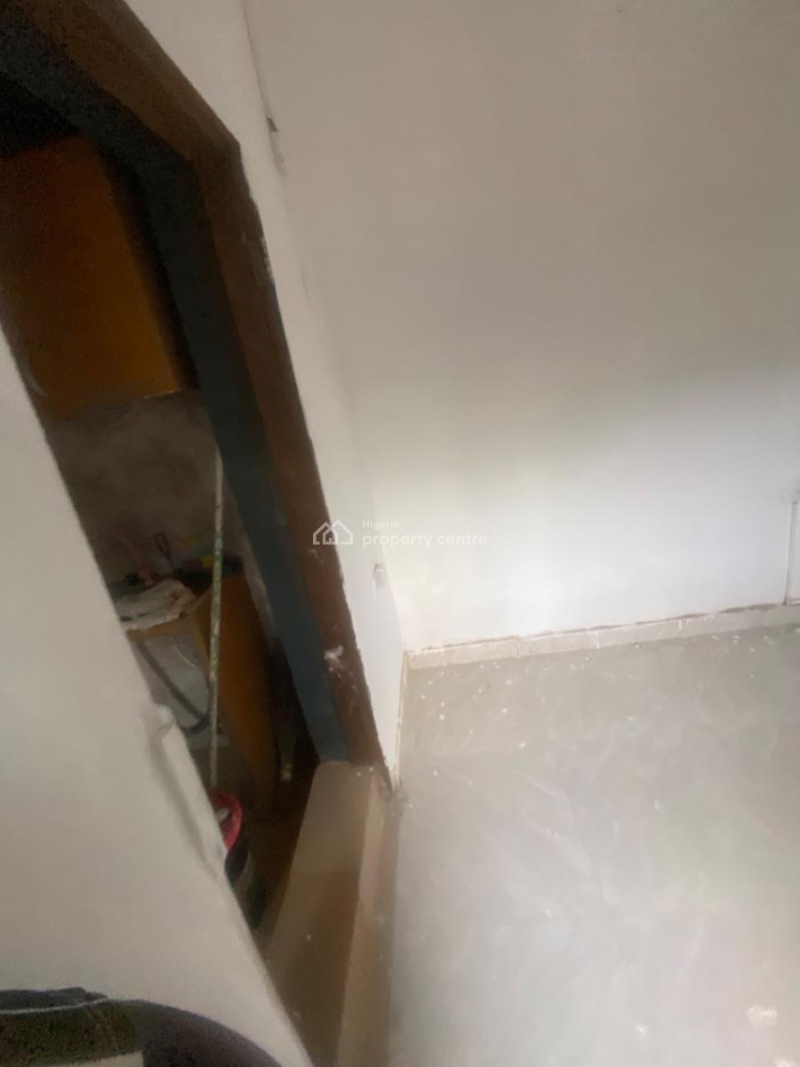 Luxuriously Spacious Nice  Self Contain with Excellent Finishing, 13 a Femi Street , Femi Court Sangotedo, Sangotedo, Ajah, Lagos, Self Contain (single Rooms) for Rent
