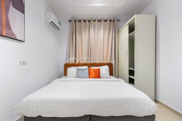 Luxury 3 Bedrooms, Off Admiralty, Lekki Phase 1, Lekki, Lagos, Flat / Apartment Short Let