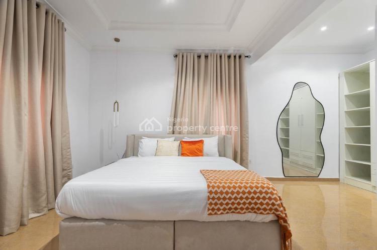 Luxury 3 Bedrooms, Off Admiralty, Lekki Phase 1, Lekki, Lagos, Flat / Apartment Short Let