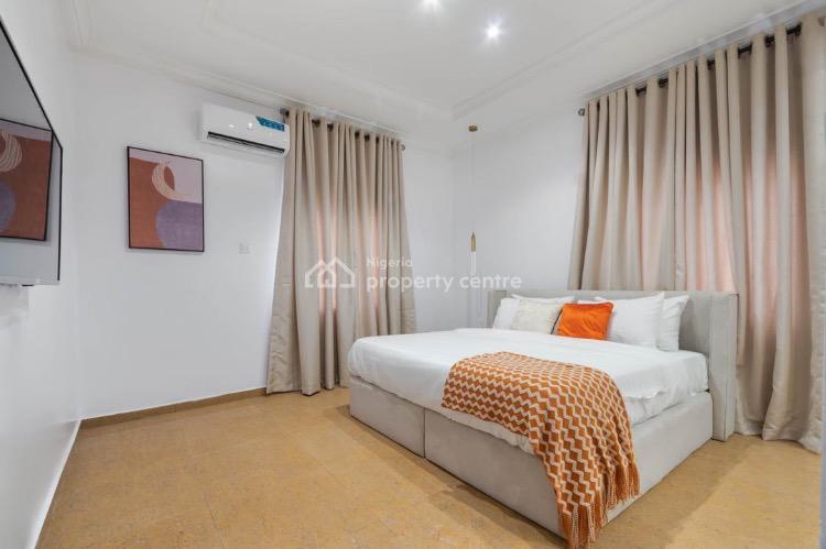 Luxury 3 Bedrooms, Off Admiralty, Lekki Phase 1, Lekki, Lagos, Flat / Apartment Short Let