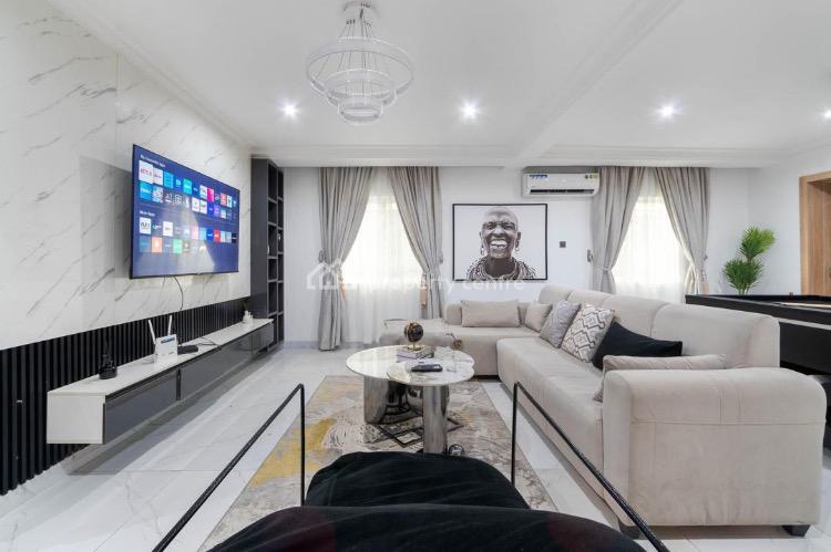 Luxury 2 Bedrooms Apartment, Off Admiralty, Lekki Phase 1, Lekki, Lagos, Flat / Apartment Short Let