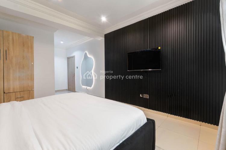 Luxury 2 Bedrooms Apartment, Off Admiralty, Lekki Phase 1, Lekki, Lagos, Flat / Apartment Short Let