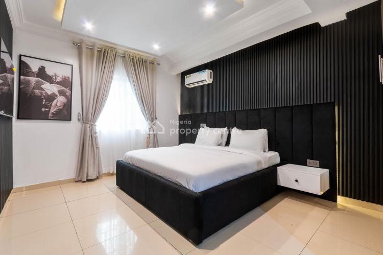 Luxury 2 Bedrooms Apartment, Off Admiralty, Lekki Phase 1, Lekki, Lagos, Flat / Apartment Short Let