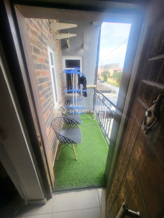 Cozy 2 Bedroom Flat (unfurnished), Jakande, Lekki, Lagos, Flat / Apartment for Rent