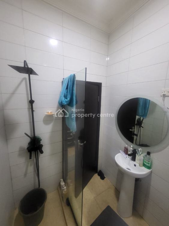 Cozy 2 Bedroom Flat (unfurnished), Jakande, Lekki, Lagos, Flat / Apartment for Rent