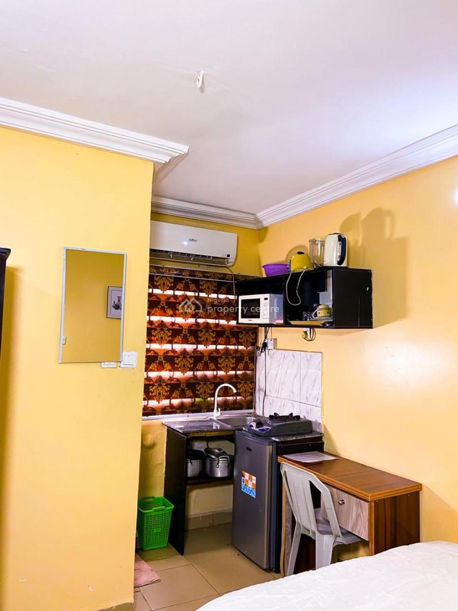 Self Contain Apartment (mofe), No. 5, Epe Close, Off Sokoto Street, Area 1, Garki, Abuja, Self Contain (single Rooms) Short Let