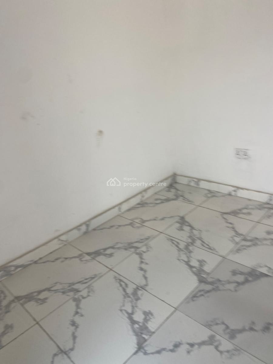 Luxuriously Spacious Shop with Excellent Finishing, 13a, Segun Street Abijo, Abijo, Lekki, Lagos, Shop for Rent