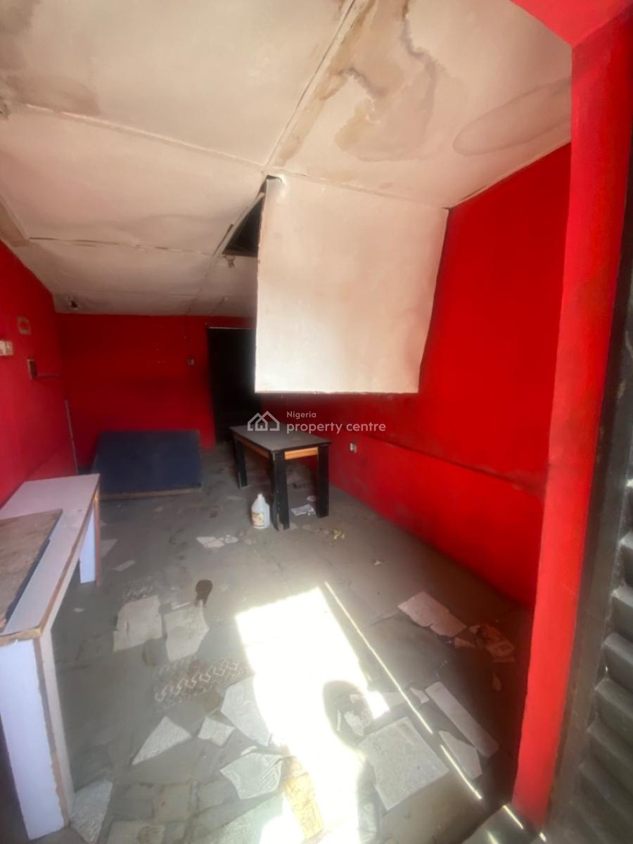 Luxuriously Spacious Shop with Excellent Finishing, 13a, Segun Street, Sangotedo, Ajah, Lagos, Shop for Rent