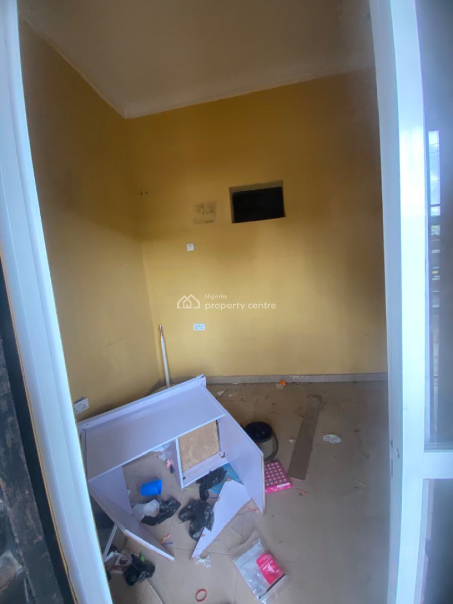 Luxuriously Spacious Shop, No. 1, Dusumu Street, Sangotedo, Ajah, Lagos, Shop for Rent