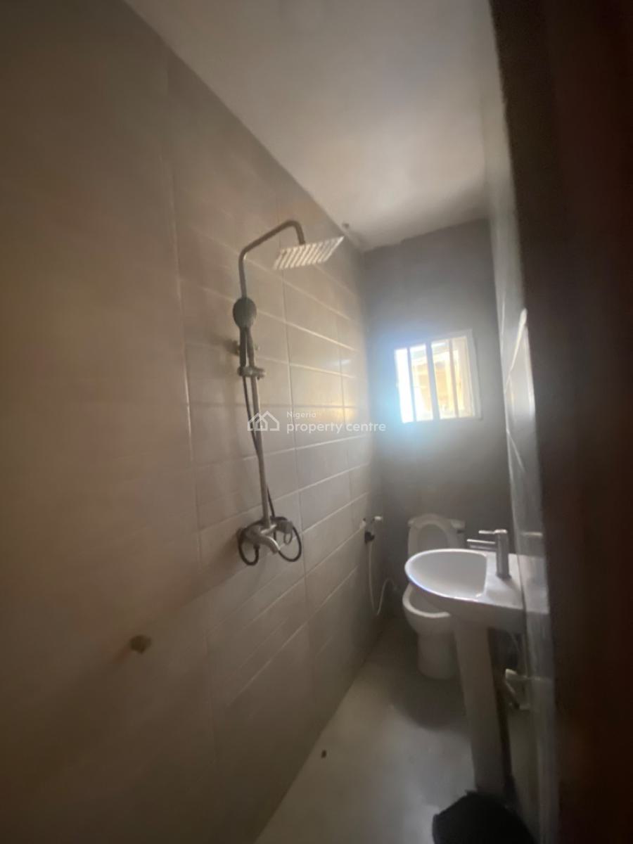 Luxuriously Spacious Standard 3bedroom  Flat with Excellent Finishing, No. 1, Dusumu Street Sangotedo, Sangotedo, Ajah, Lagos, House for Rent