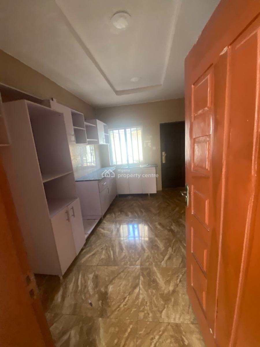 Luxuriously Spacious Standard 3bedroom  Flat with Excellent Finishing, No. 1, Dusumu Street Sangotedo, Sangotedo, Ajah, Lagos, House for Rent