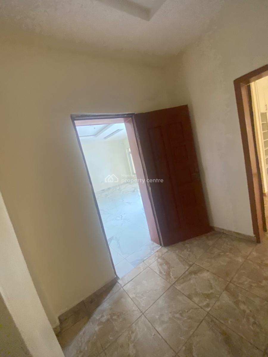Luxuriously Spacious Standard 3bedroom  Flat with Excellent Finishing, No. 1, Dusumu Street Sangotedo, Sangotedo, Ajah, Lagos, House for Rent