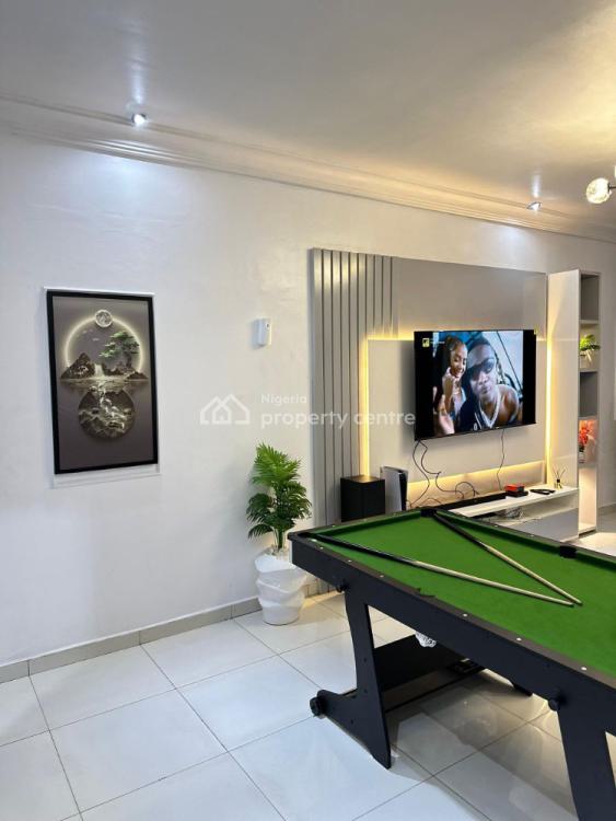 Luxury 2 Bedroom Apartment + Snooker, Ps5, Lekki Phase 1, Lekki, Lagos, Flat / Apartment Short Let