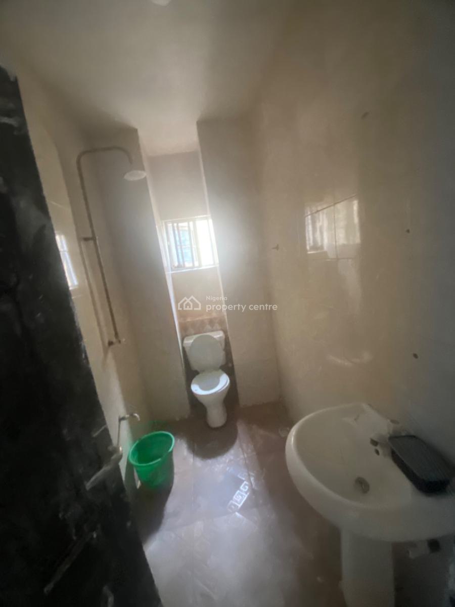 Luxuriously Spacious Mini Flat  Apartment with Excellent Finishing, No. 13, Akande Close, Sangotedo, Ajah, Lagos, Mini Flat (room and Parlour) for Rent