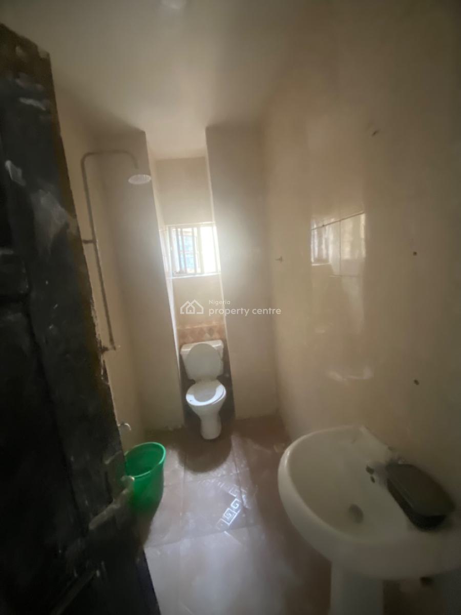 Luxuriously Spacious Mini Flat  Apartment with Excellent Finishing, No. 13, Akande Close, Sangotedo, Ajah, Lagos, Mini Flat (room and Parlour) for Rent